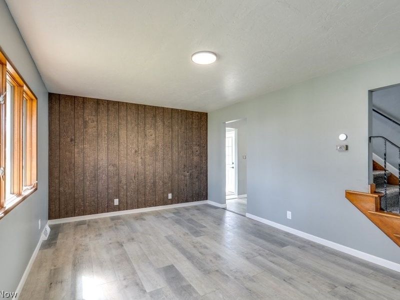 297 Paul Street, Bedford, OH 44146 Photo 6