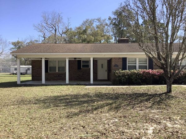 103 Center Street , Panacea, FL 32346