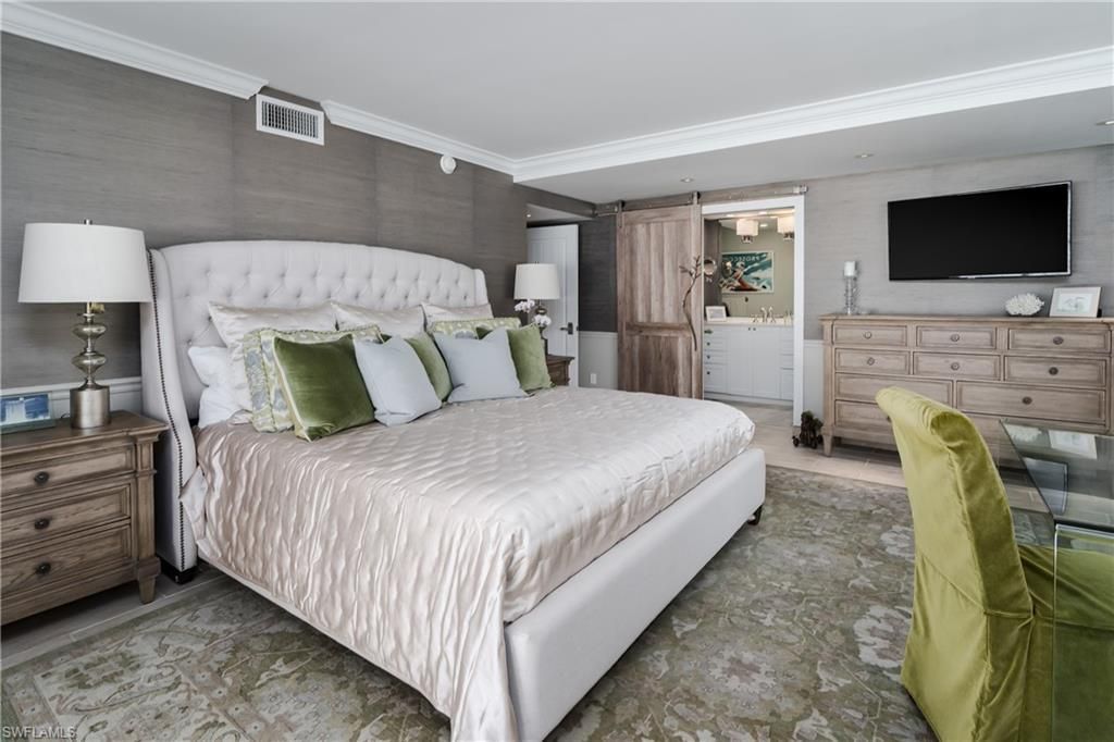 3450 Gulf Shore Blvd N, Unit 207, Naples, FL 34103 Photo