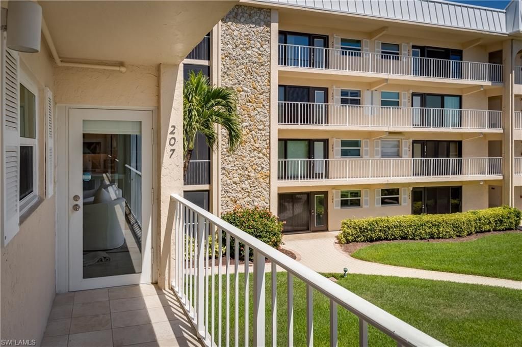 3450 Gulf Shore Blvd N, Unit 207, Naples, FL 34103 Photo