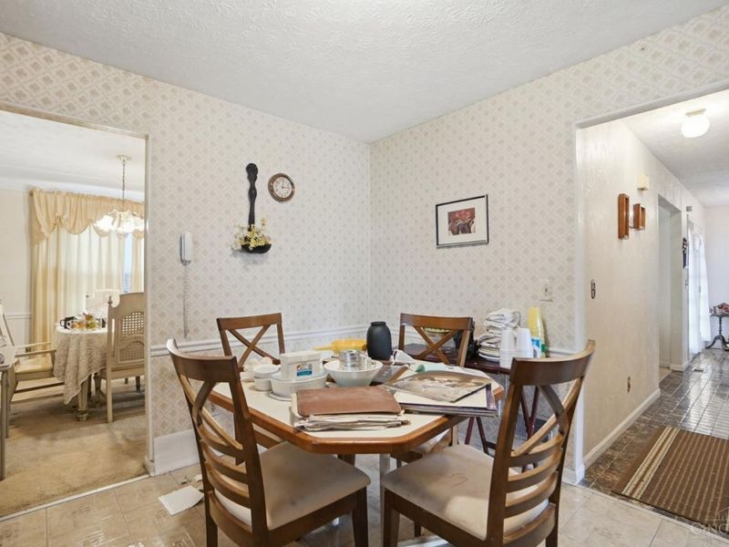 1105 Inner Circle, Forest Park, OH 45240 Photo 13