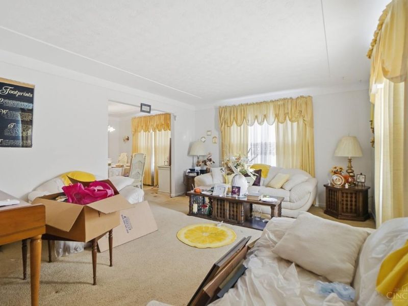 1105 Inner Circle, Forest Park, OH 45240 Photo 7