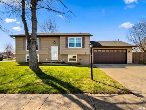 501 PONTIAC Road, Marquette Heights, IL 61554