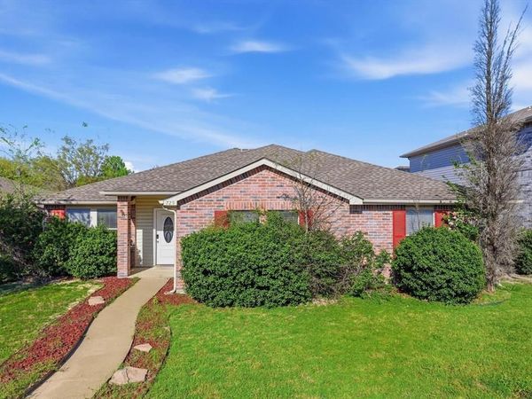 725 Lovern Street, Cedar Hill, TX 75104