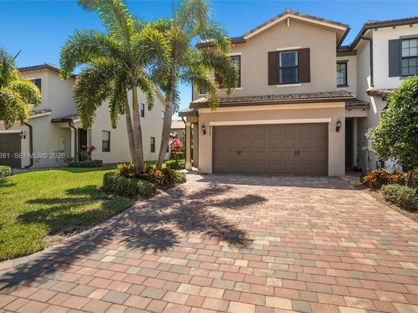 8240 Tailshot Ct, Lake Worth, FL 33467