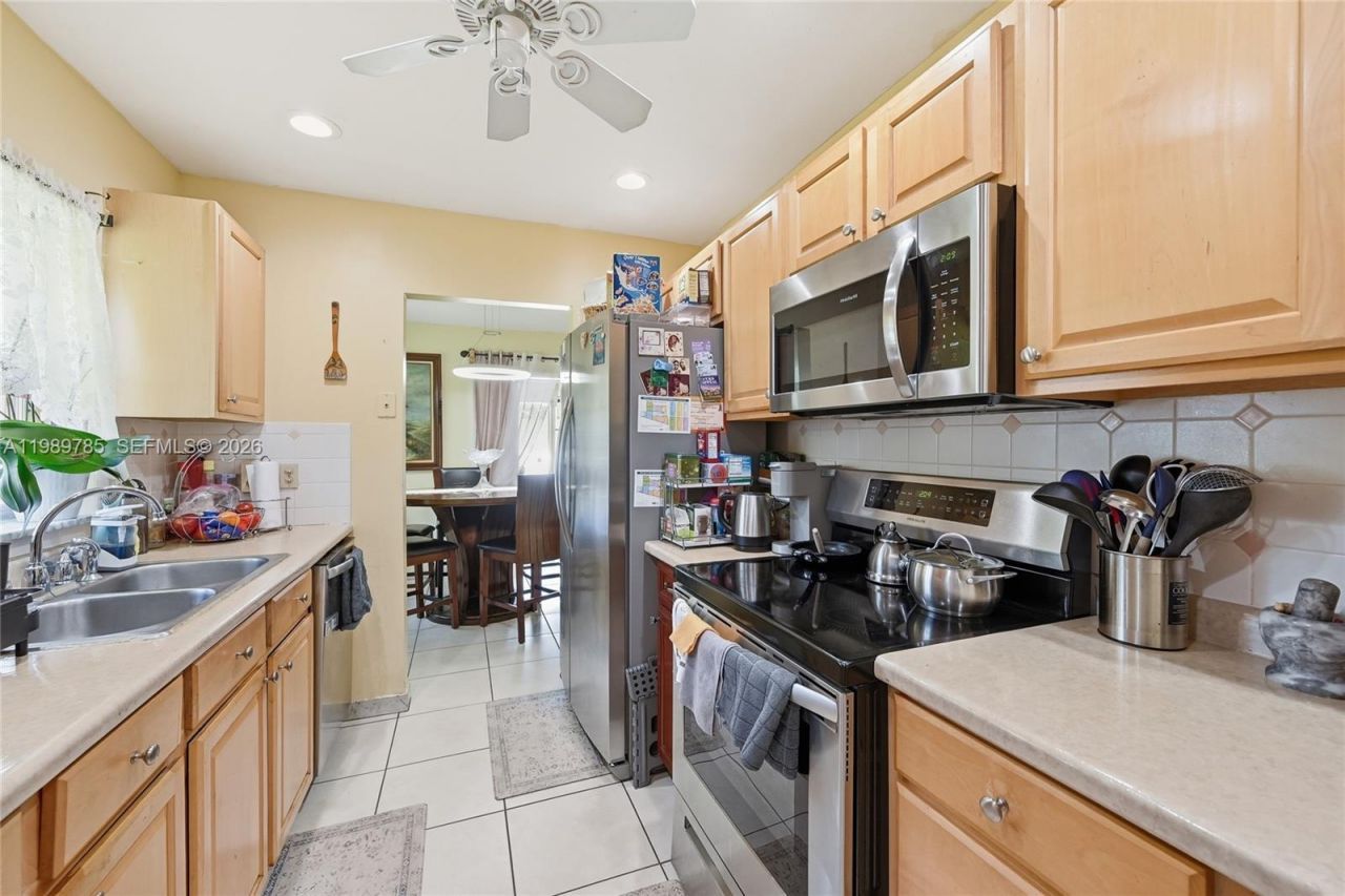 8431 NW 12th St , Unit D68, Plantation, FL 33322 Photo