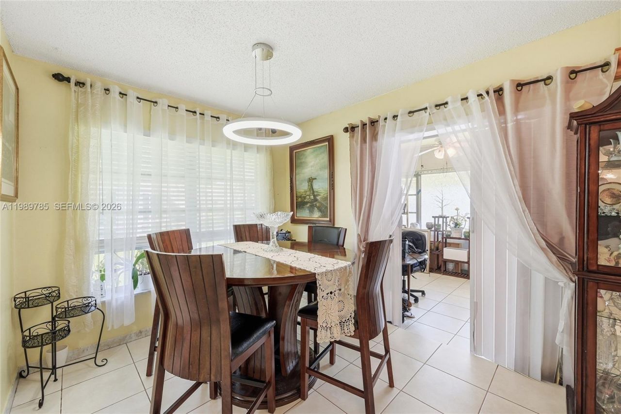 8431 NW 12th St , Unit D68, Plantation, FL 33322 Photo