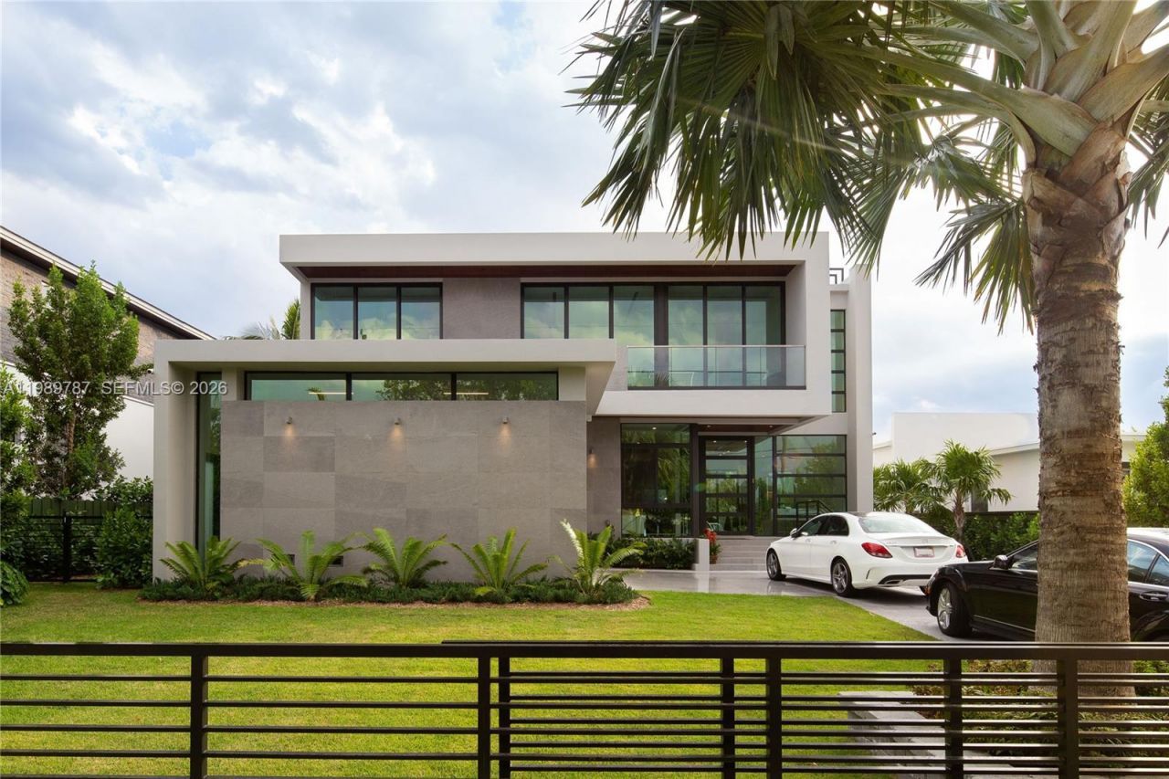 1234 S Biscayne Point Rd, Unit n/a, Miami Beach, FL 33141 Photo