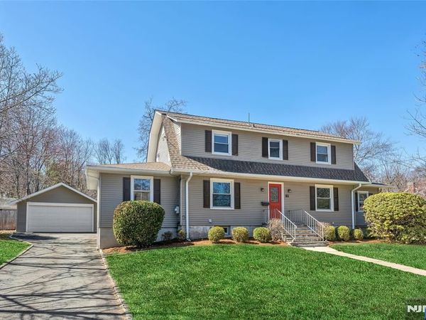 93 Carlton Avenue, Ho-Ho-Kus, NJ 07423