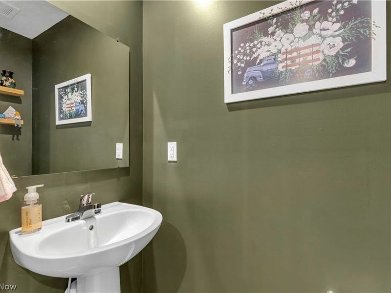 4459 Bellow Drive, Lorain, OH 44053 Photo 16