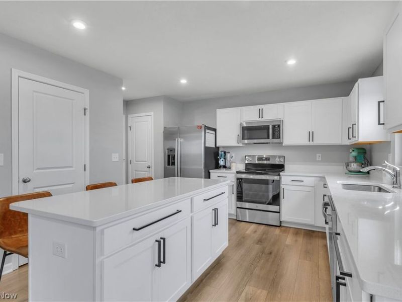 4459 Bellow Drive, Lorain, OH 44053 Photo 7