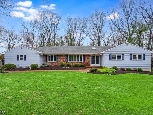 11 Wood Dr, Parsippany-Troy Hills, NJ 07950