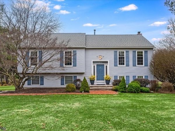 33 Pinkneyville Rd, Sparta, NJ 07871