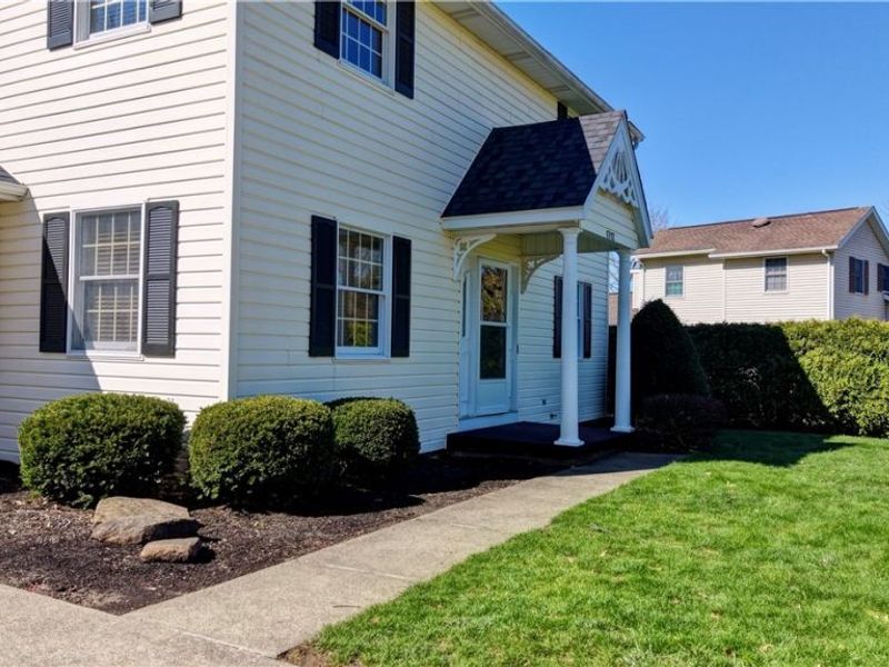 1712 Rolland Avenue NE, New Philadelphia, OH 44663 Photo 2