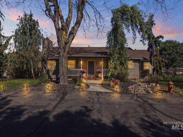 264 W Rush Ct, Eagle, ID 83616