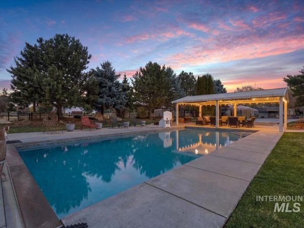 264 W Rush Ct, Eagle, ID 83616