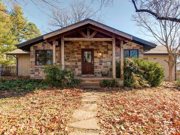 1044 Andrews Road, Sparta, MO 65753