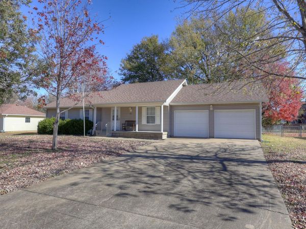 1411 Gold Stream Drive , Webb City, MO 64870