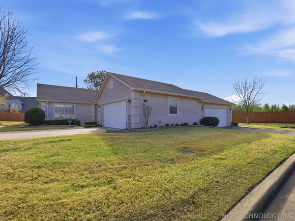 8421 S 84th East Place, Tulsa, OK 74133