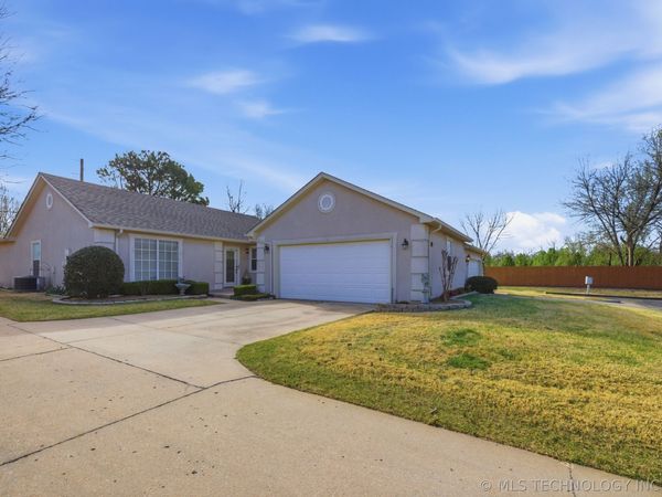 8421 S 84th East Place, Tulsa, OK 74133