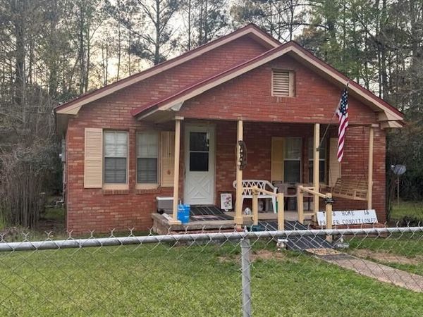 295 Saulters Rd., Prentiss, MS 39474