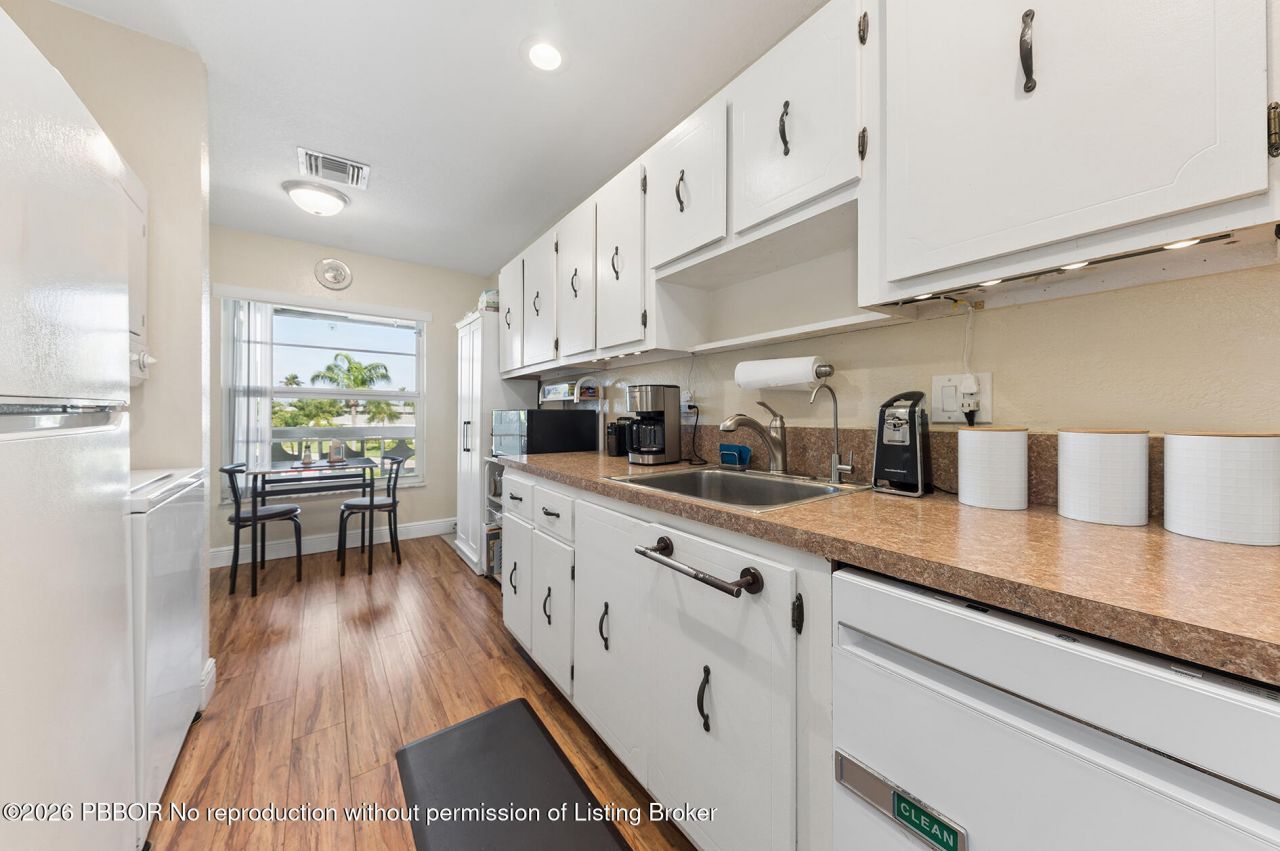 1060 Citrus Way, Unit 204, Delray Beach, FL 33445 Photo