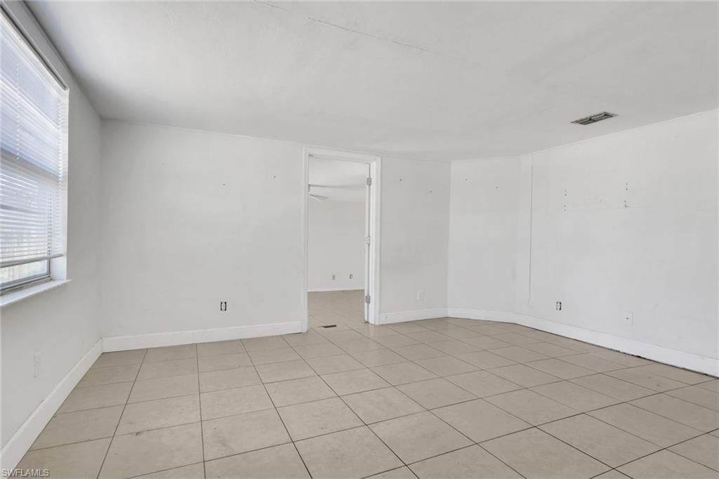 5326 Dixie Dr , Naples, FL 34113 Photo