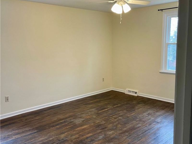 333 Parkway Drive, Berea, OH 44017 Photo 18