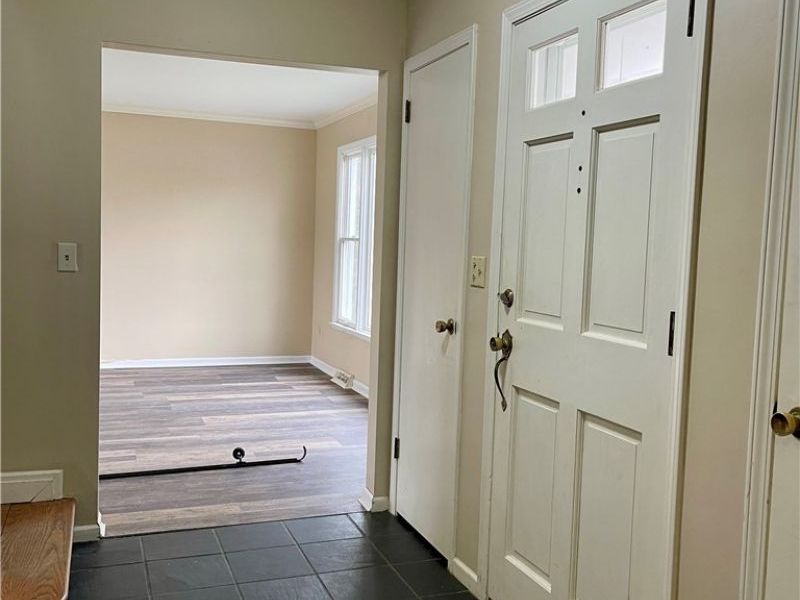 333 Parkway Drive, Berea, OH 44017 Photo 6