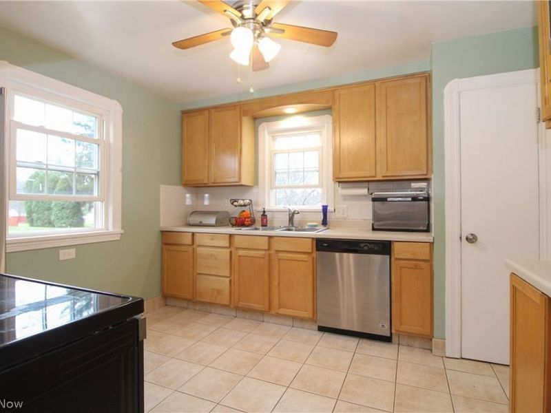 3628 Hopkins Road , Youngstown, OH 44511 Photo 10