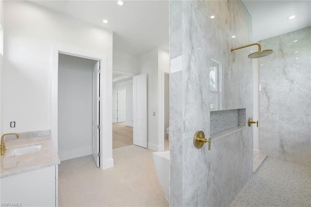 513 92nd Ave N, Naples, FL 34108 Photo