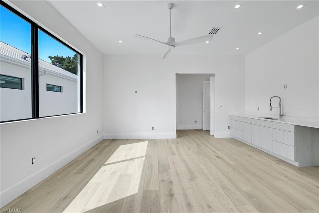 513 92nd Ave N, Naples, FL 34108 Photo