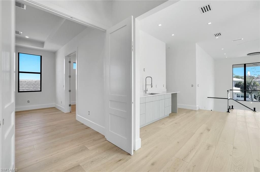 513 92nd Ave N, Naples, FL 34108 Photo