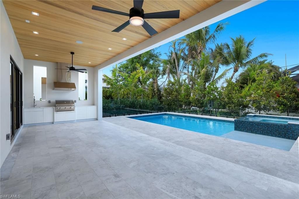 513 92nd Ave N, Naples, FL 34108 Photo