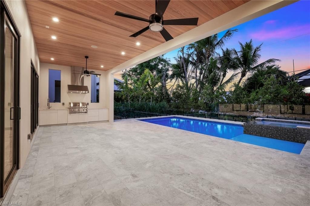 513 92nd Ave N, Naples, FL 34108 Photo