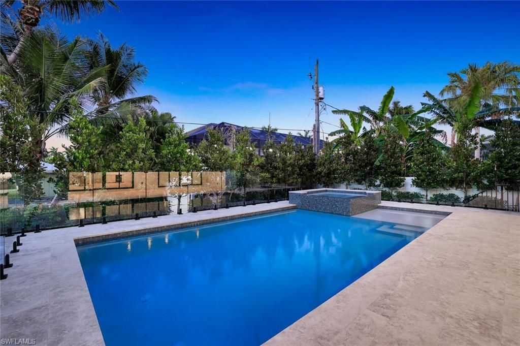 513 92nd Ave N, Naples, FL 34108 Photo