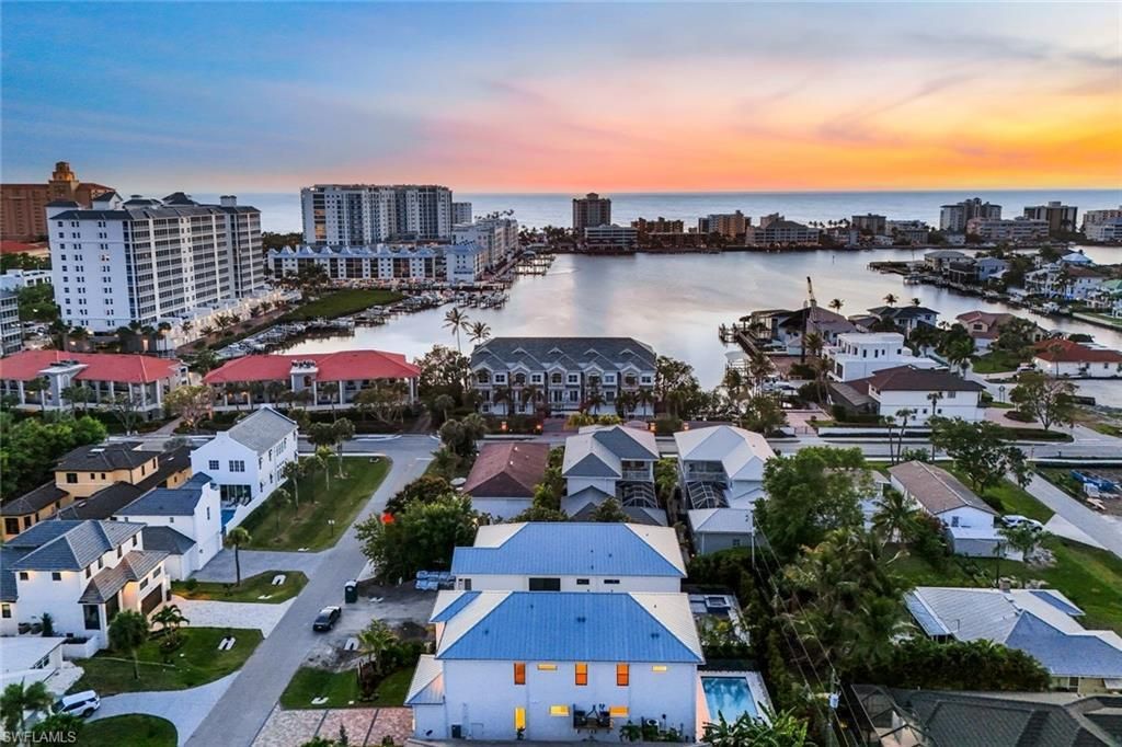 513 92nd Ave N, Naples, FL 34108 Photo