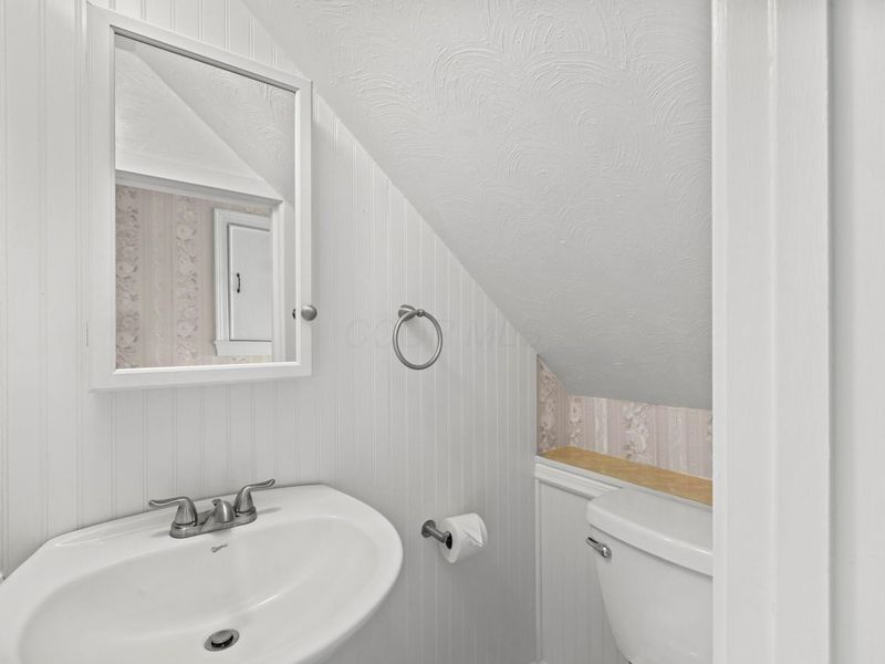 104 W Carolina Avenue, Sebring, OH 44672 Photo 25