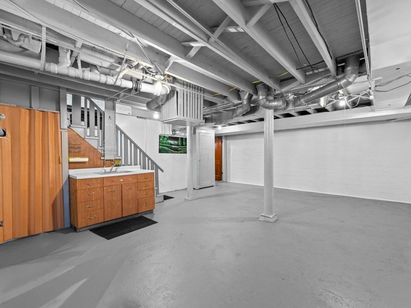 104 W Carolina Avenue, Sebring, OH 44672 Photo 35