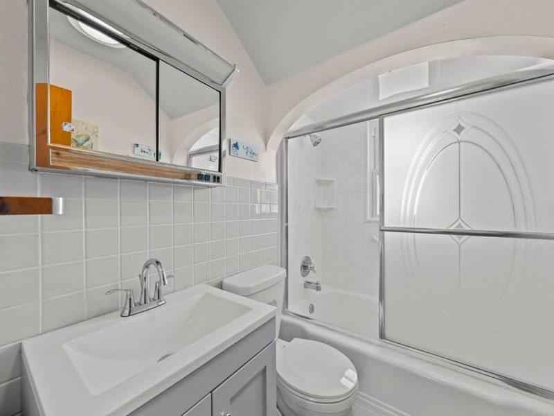 104 W Carolina Avenue, Sebring, OH 44672 Photo 5