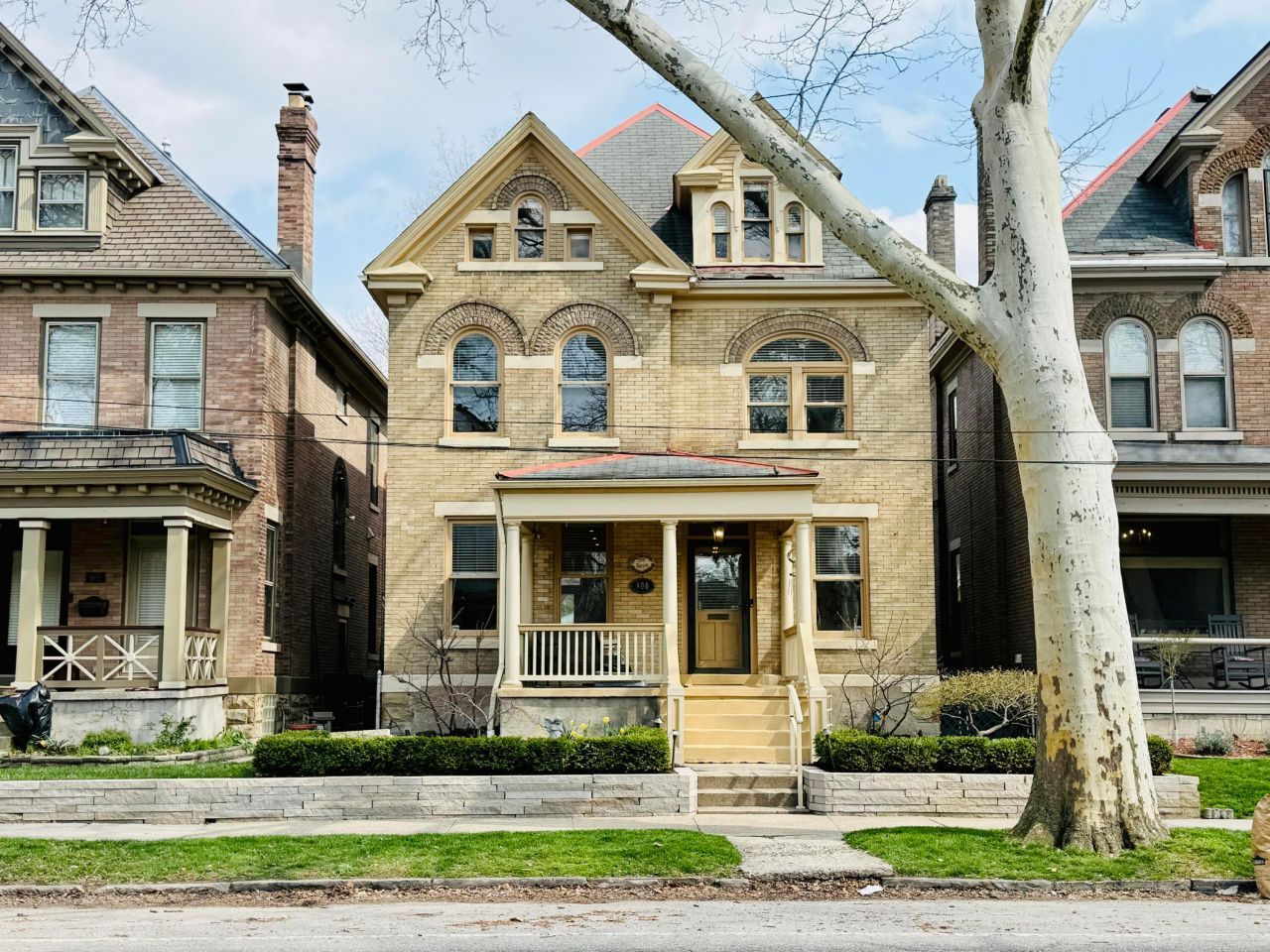 800 Neil Avenue , Columbus, OH 43215 Main Photo