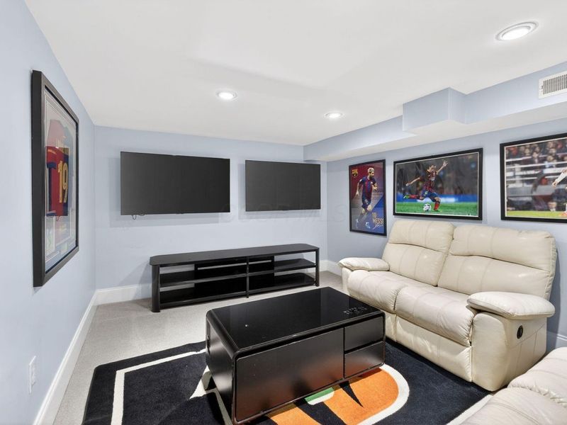 800 Neil Avenue, Columbus, OH 43215 Photo 72