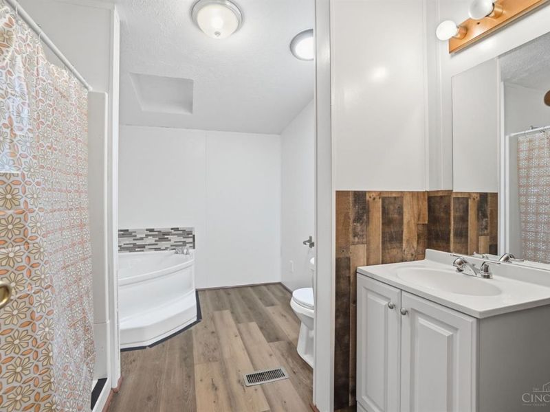 4133 W Fork Ridge Drive, Williamsburg Twp, OH 45103 Photo 24