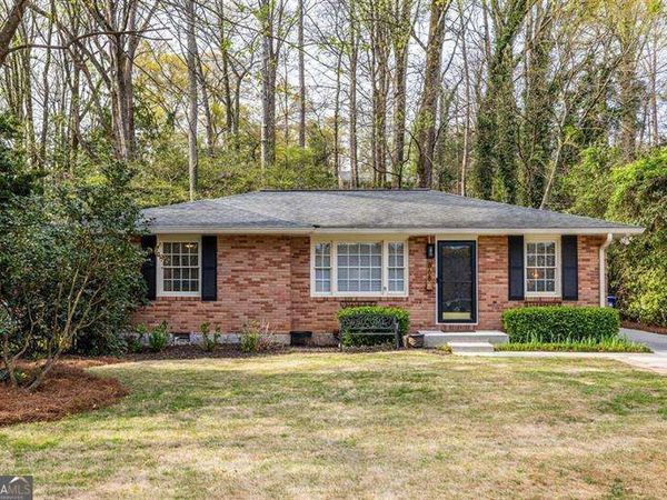 868 Scott Circle, Decatur, GA 30033