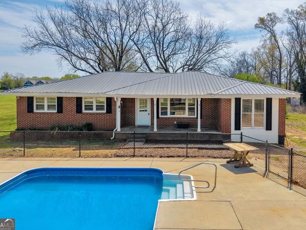 821 Highway 323, Gillsville, GA 30543