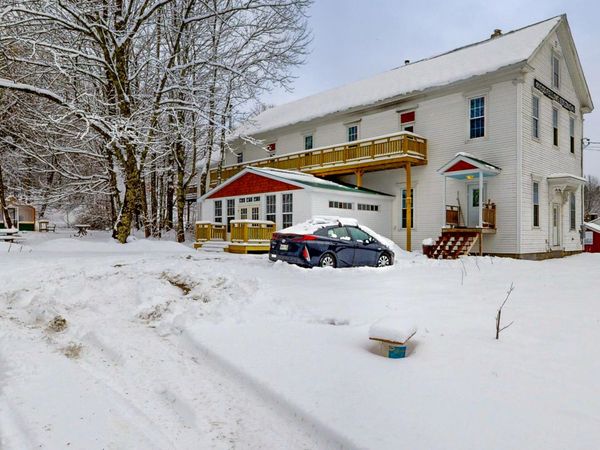 17 Turner Street, Buckfield, ME 04220