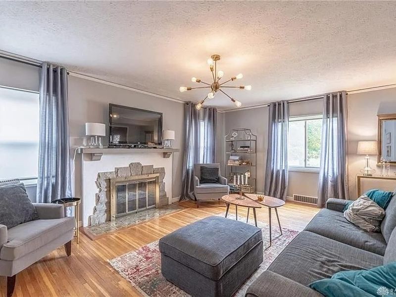 213 E Dorothy Lane, Kettering, OH 45419 Photo 2