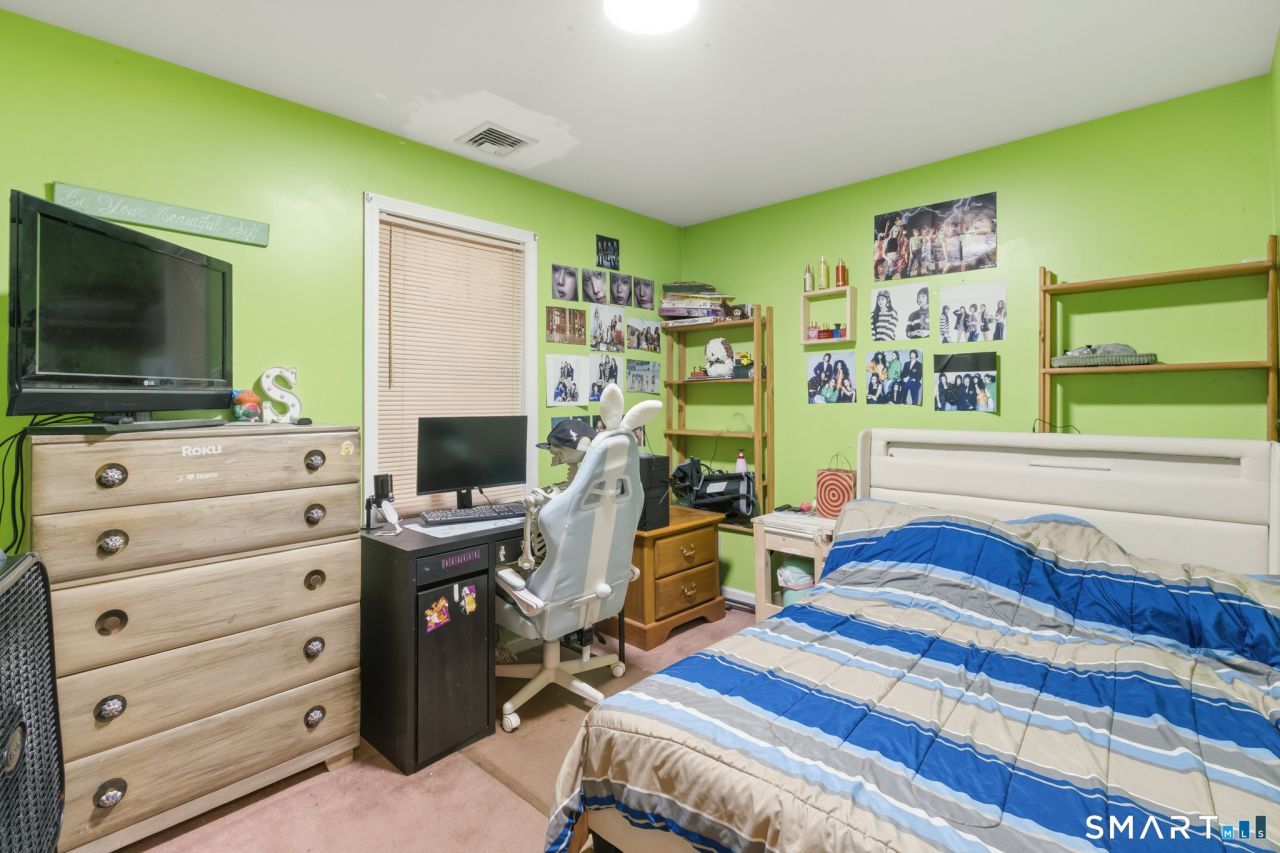 29 Ancient, Oxford, CT 06478 Main Photo