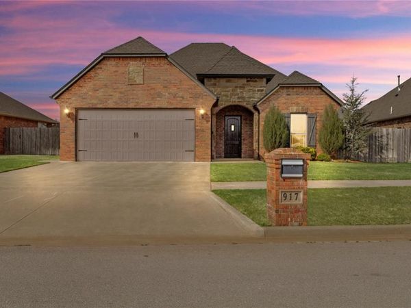 917 Freemont Place, Weatherford, OK 73096