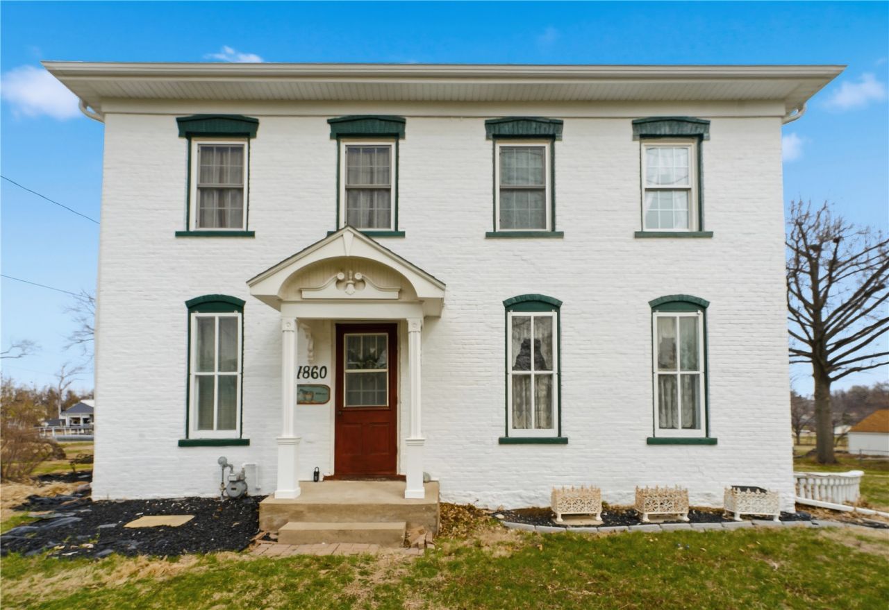 1860 E Avenue Nw, Cedar Rapids, IA 52405 Main Photo